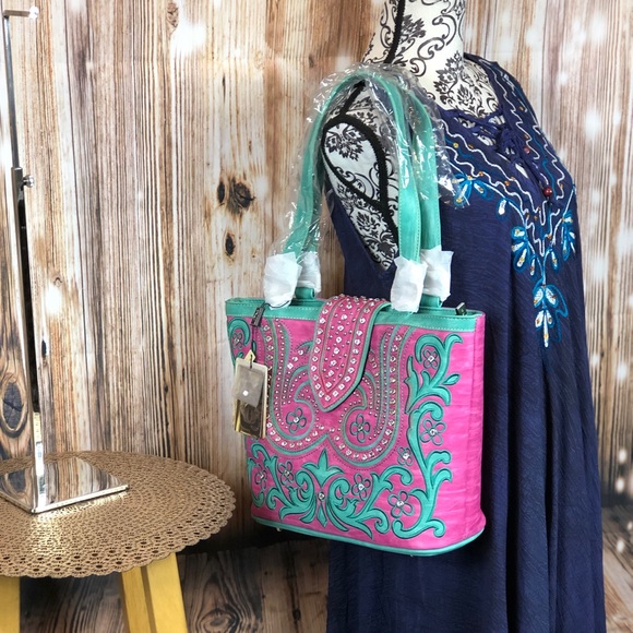 Montana West Embroidered Concealed Carry Tote - Picture 4 of 7